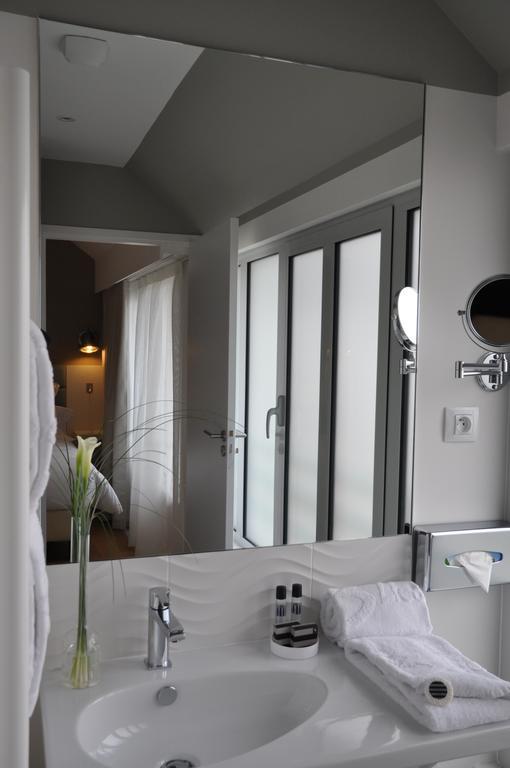 Les 3 Lieux Hotel Les Ponts-de-Ce Phòng bức ảnh