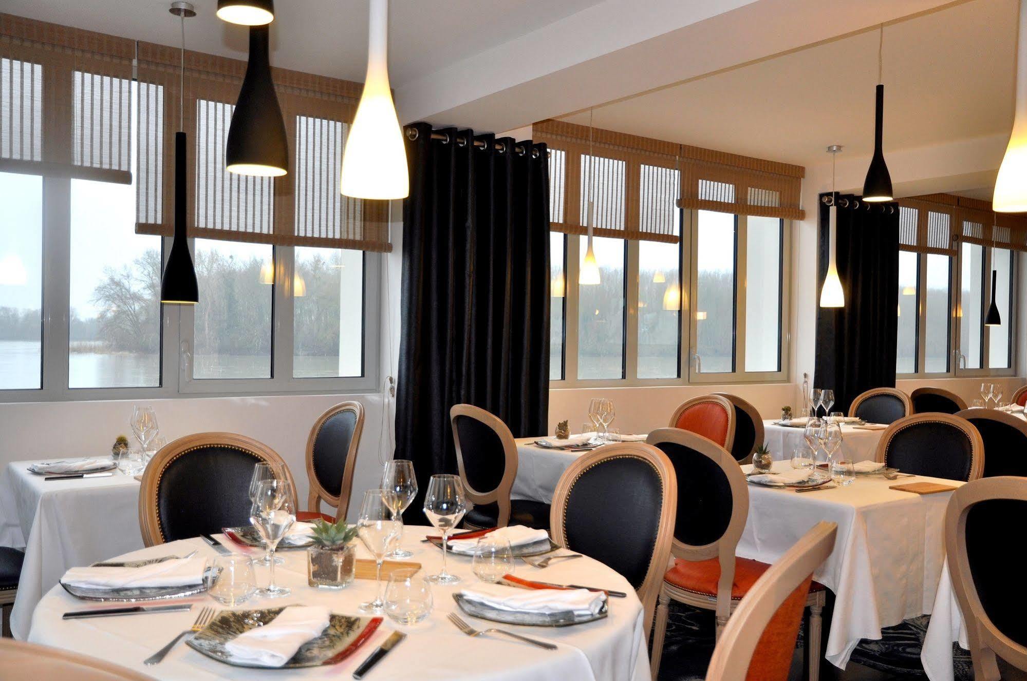 Les 3 Lieux Hotel Les Ponts-de-Ce Ngoại thất bức ảnh
